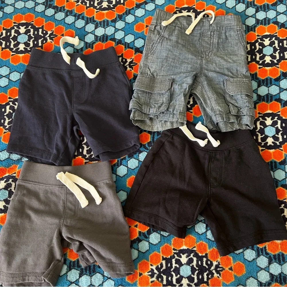 Old Navy Boys cotton shorts 4 in set